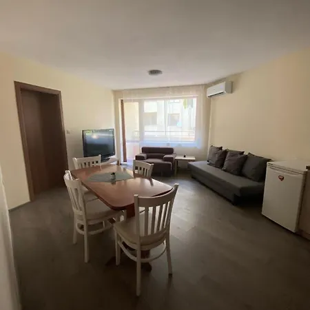 Sea Pearl Apartment *